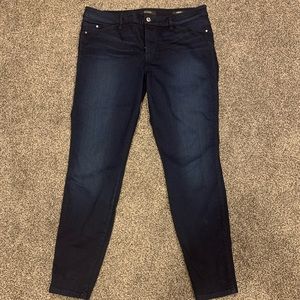 Size 32 Guess Jeans Dark Denim